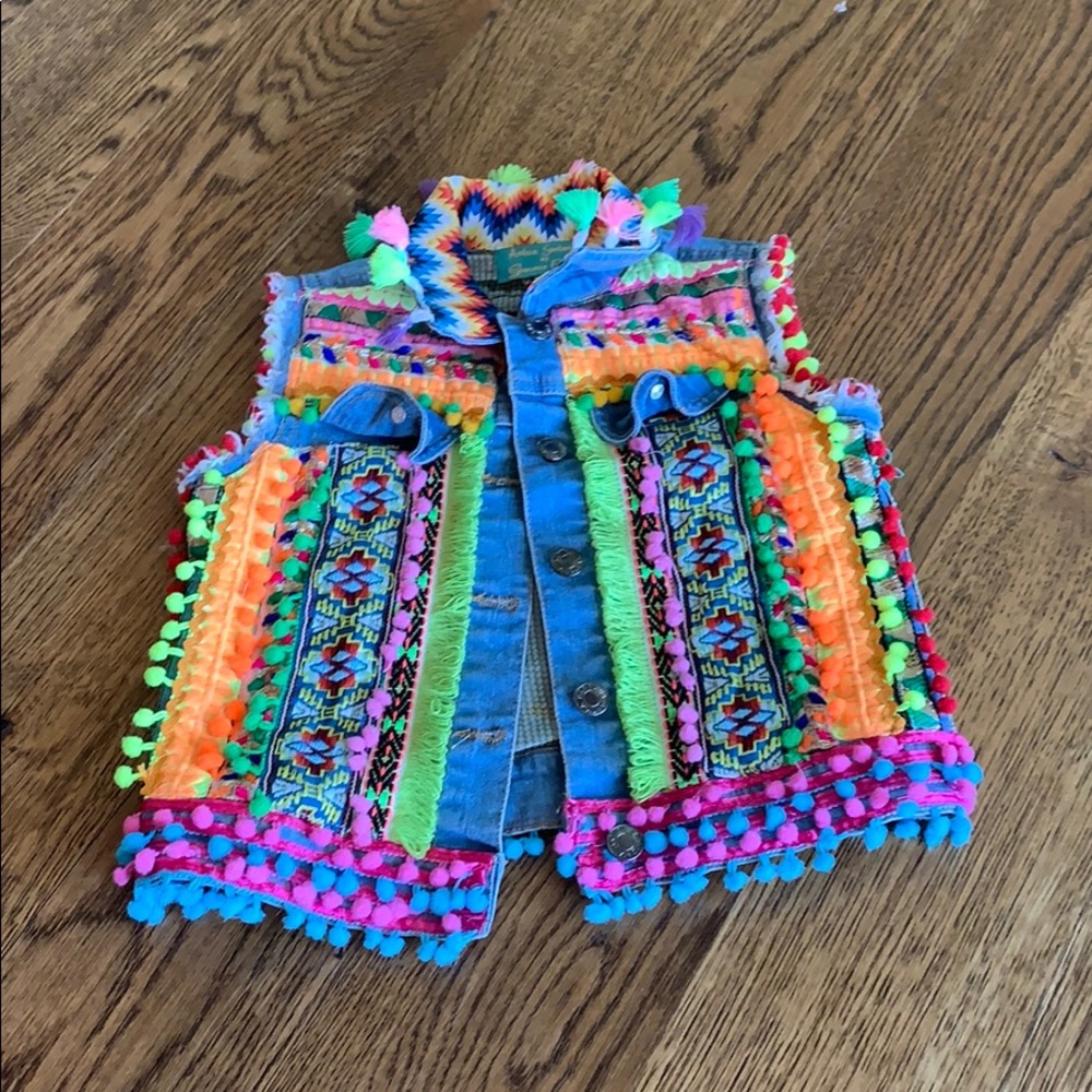 New without tags kids vest Antica Santoria